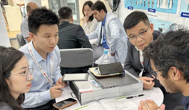鴻嘉利閃耀2024歐洲智慧能源展丨聚焦創(chuàng)新技術(shù)，共筑全球碳中和未來(圖11)
